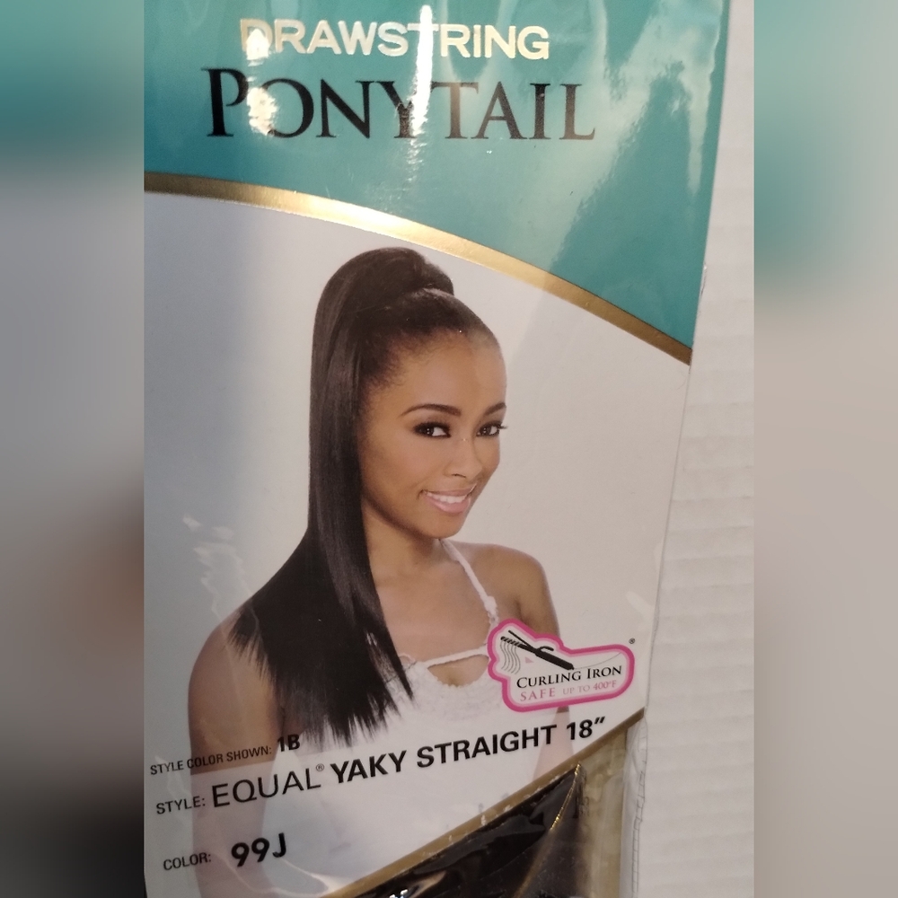 NWT Equal Yaki Straight 18" Drawstring Ponytail - Red/Black